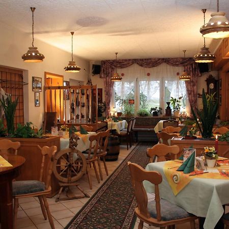 Familienhotel Zur Linde Panschwitz-Kuckau Εξωτερικό φωτογραφία