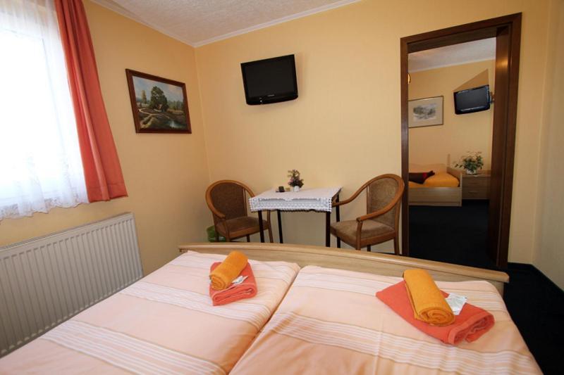 Familienhotel Zur Linde Panschwitz-Kuckau Δωμάτιο φωτογραφία