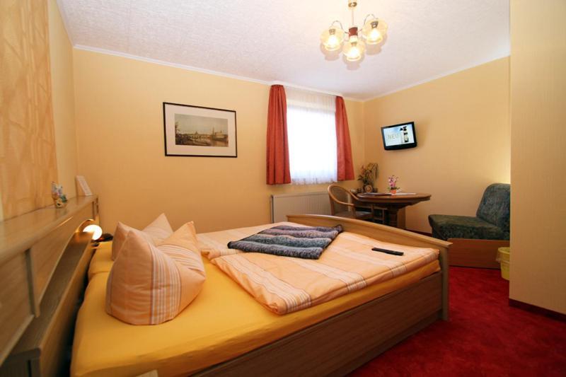 Familienhotel Zur Linde Panschwitz-Kuckau Δωμάτιο φωτογραφία