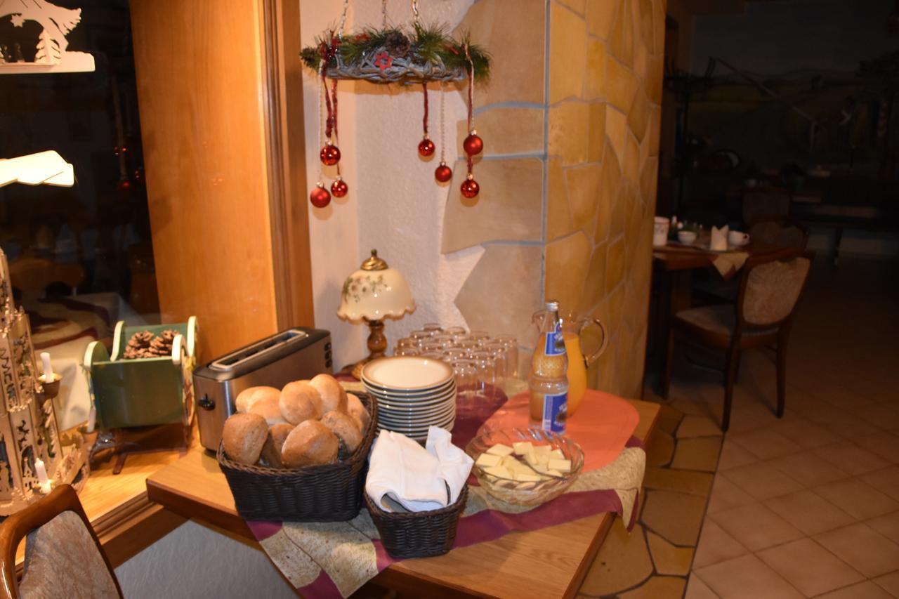 Familienhotel Zur Linde Panschwitz-Kuckau Εξωτερικό φωτογραφία
